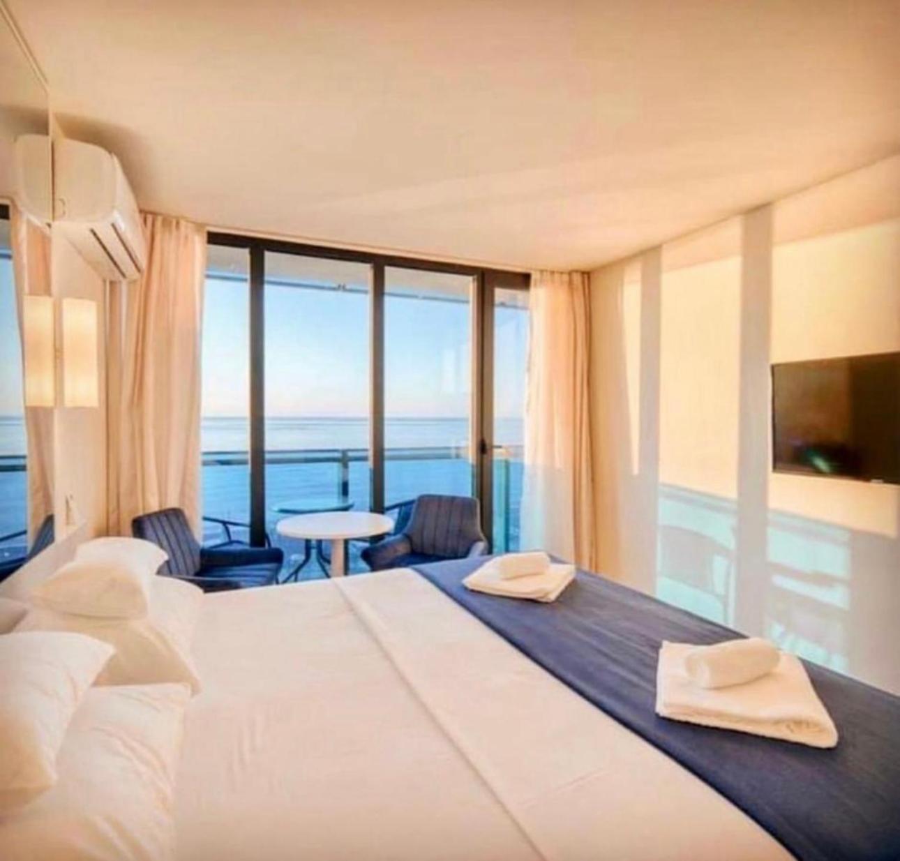 Orbi City Apartment With Sea View Batumi Exteriör bild