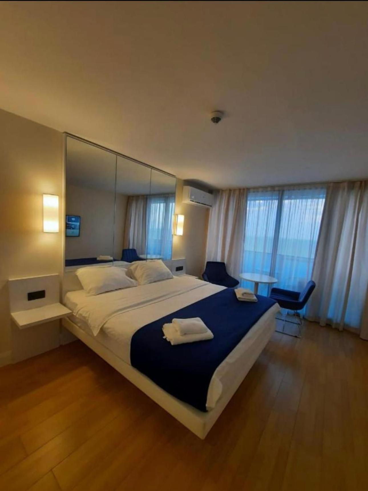 Orbi City Apartment With Sea View Batumi Exteriör bild