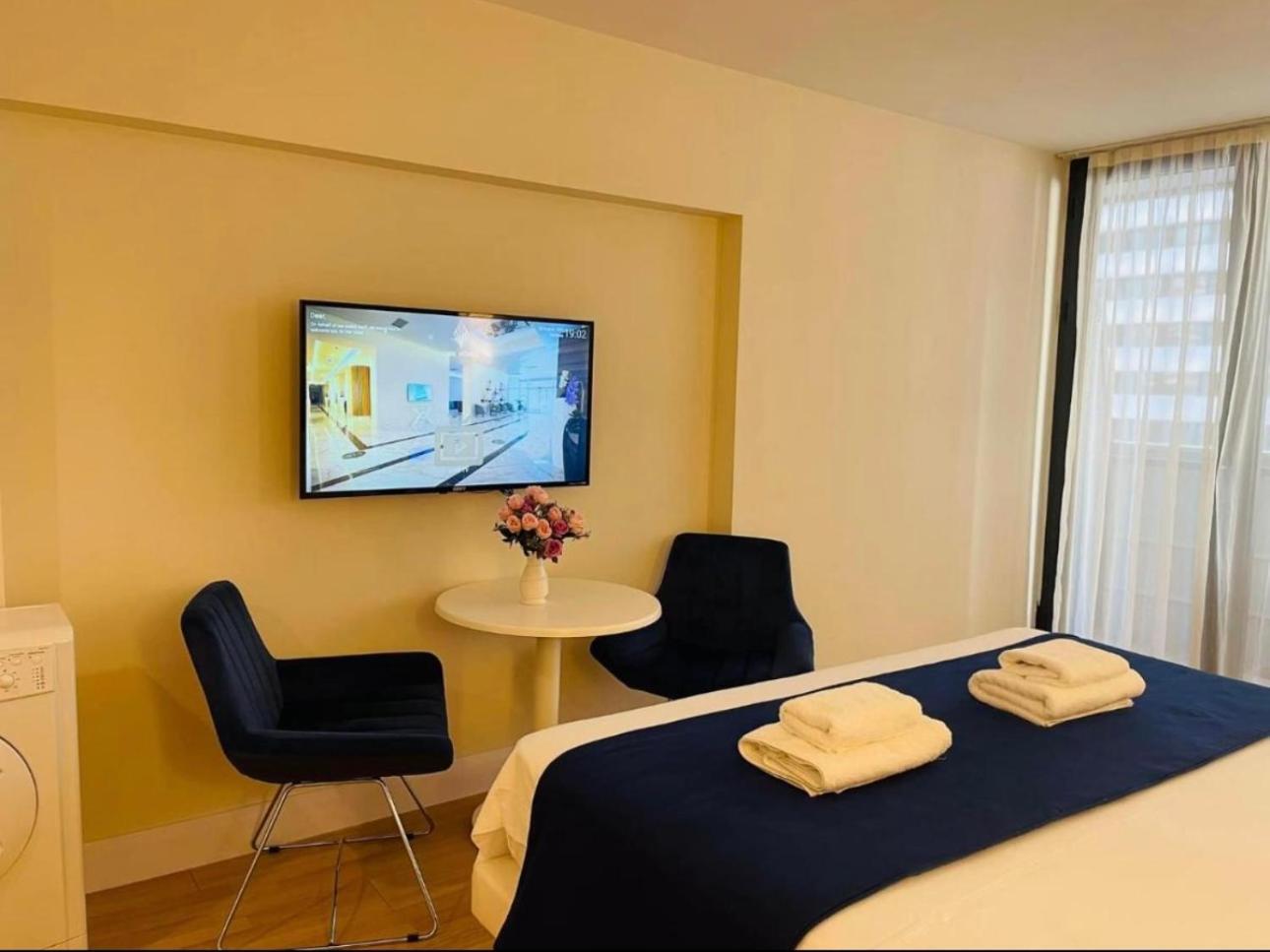 Orbi City Apartment With Sea View Batumi Exteriör bild
