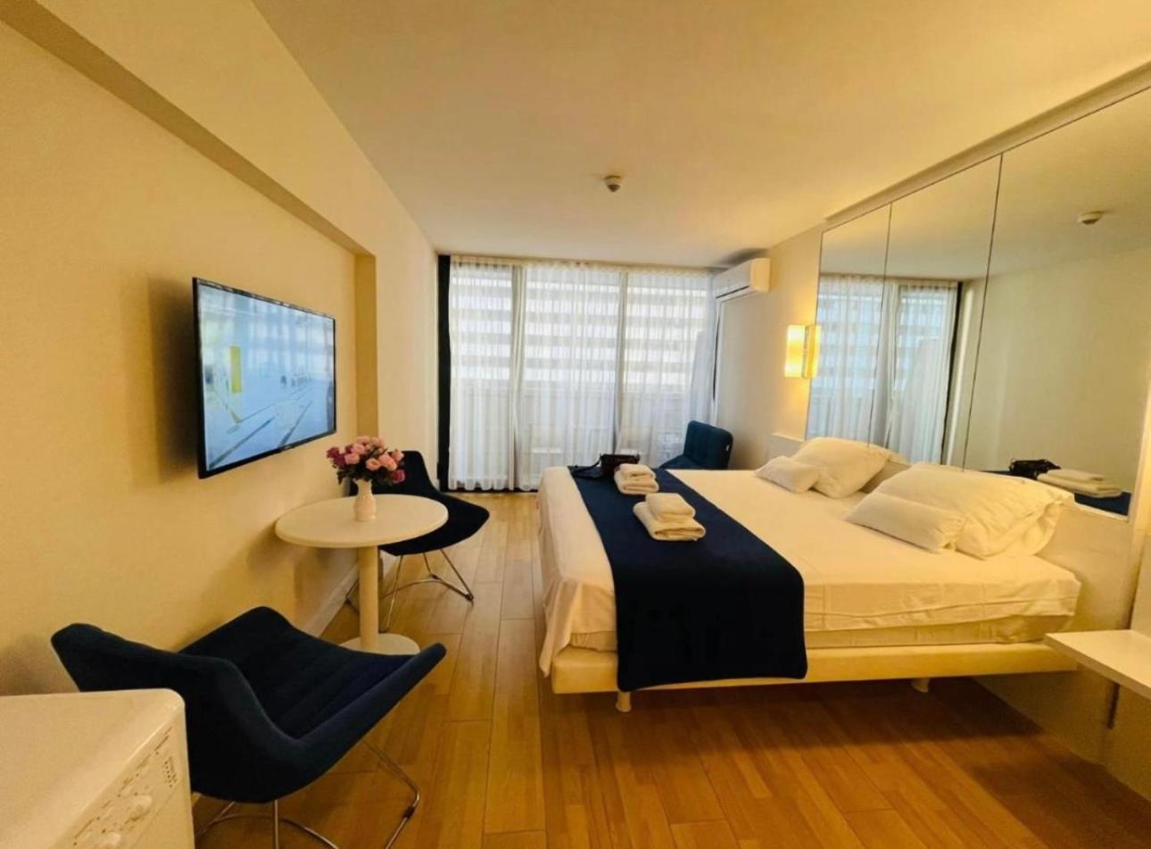 Orbi City Apartment With Sea View Batumi Exteriör bild