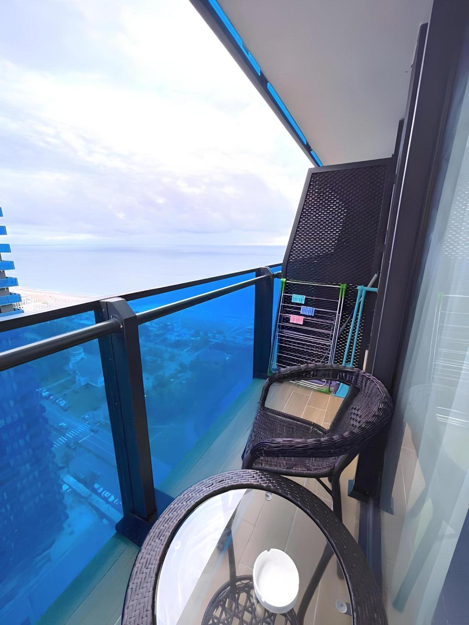 Orbi City Apartment With Sea View Batumi Exteriör bild